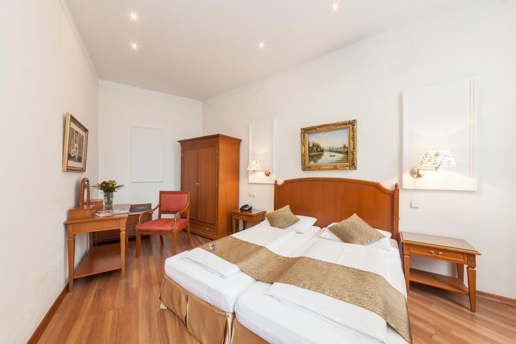 Novum Hotel Cristall Wien Messe Экстерьер фото