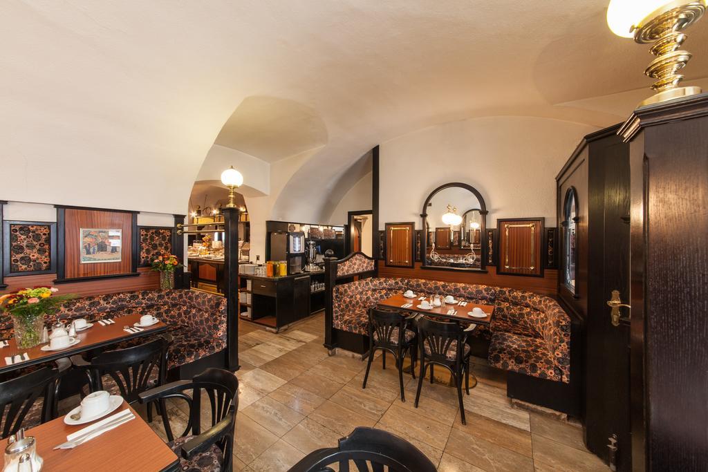 Novum Hotel Cristall Wien Messe Экстерьер фото