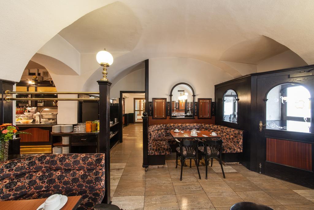 Novum Hotel Cristall Wien Messe Экстерьер фото