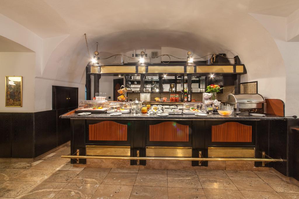 Novum Hotel Cristall Wien Messe Экстерьер фото