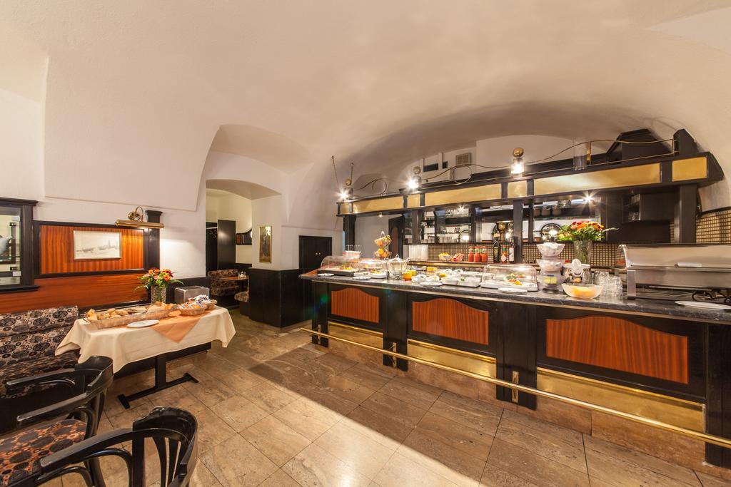 Novum Hotel Cristall Wien Messe Экстерьер фото