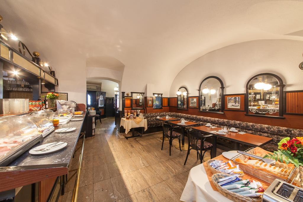 Novum Hotel Cristall Wien Messe Экстерьер фото