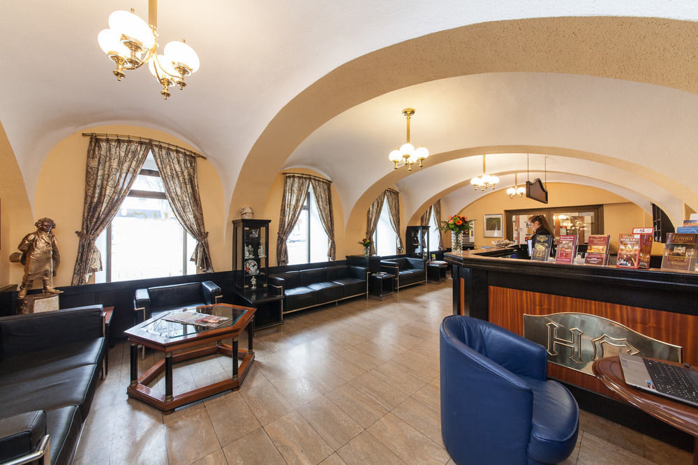 Novum Hotel Cristall Wien Messe Экстерьер фото