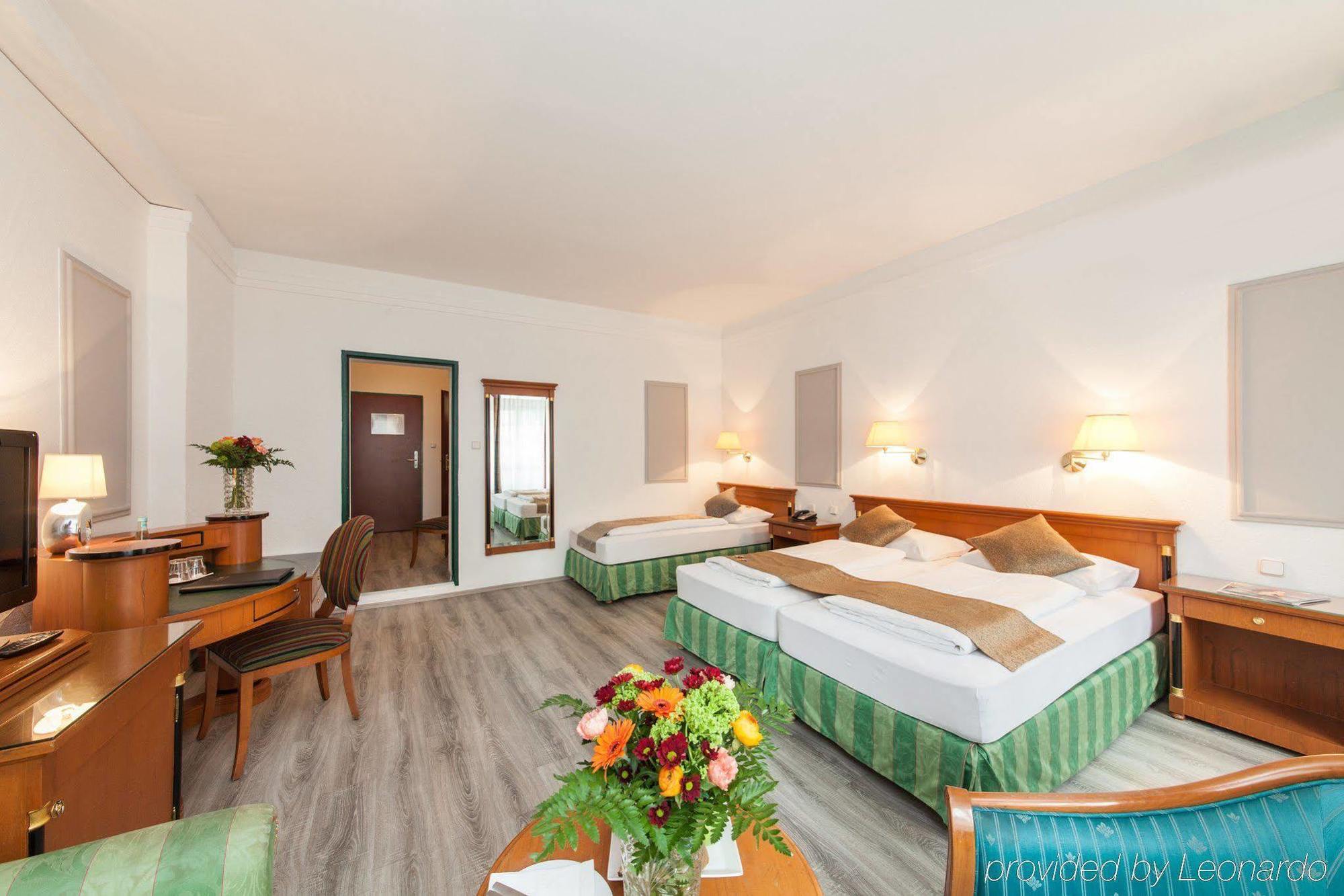 Novum Hotel Cristall Wien Messe Экстерьер фото