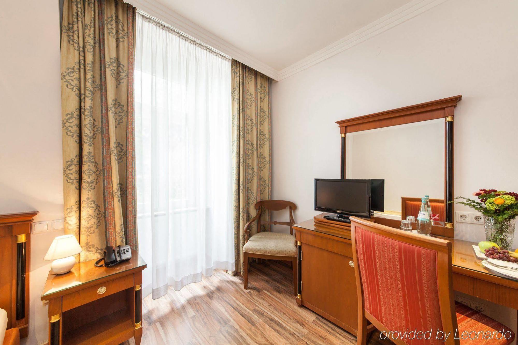 Novum Hotel Cristall Wien Messe Экстерьер фото
