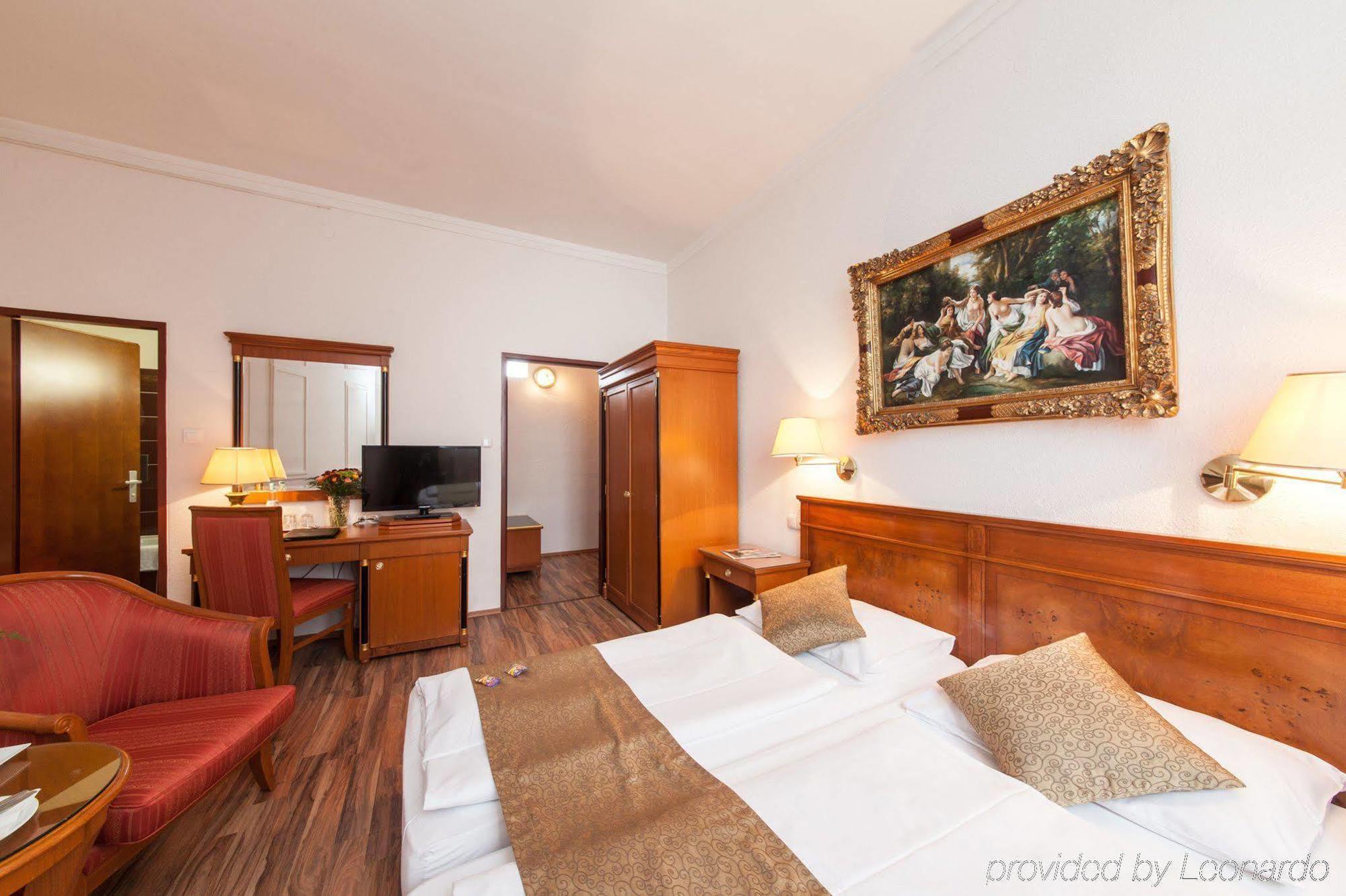 Novum Hotel Cristall Wien Messe Экстерьер фото