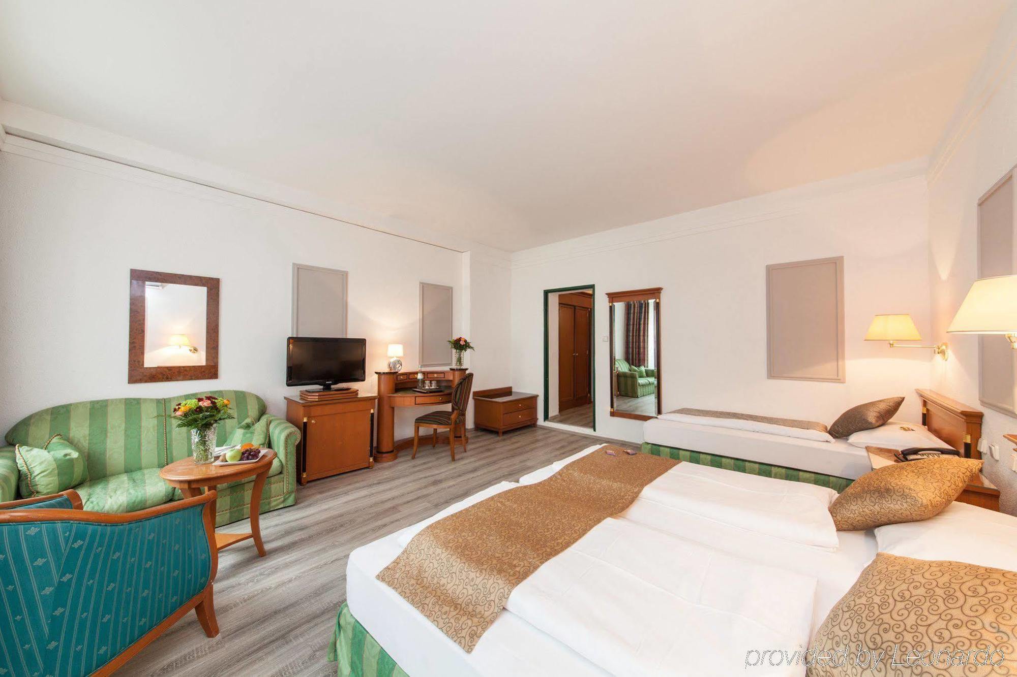Novum Hotel Cristall Wien Messe Экстерьер фото