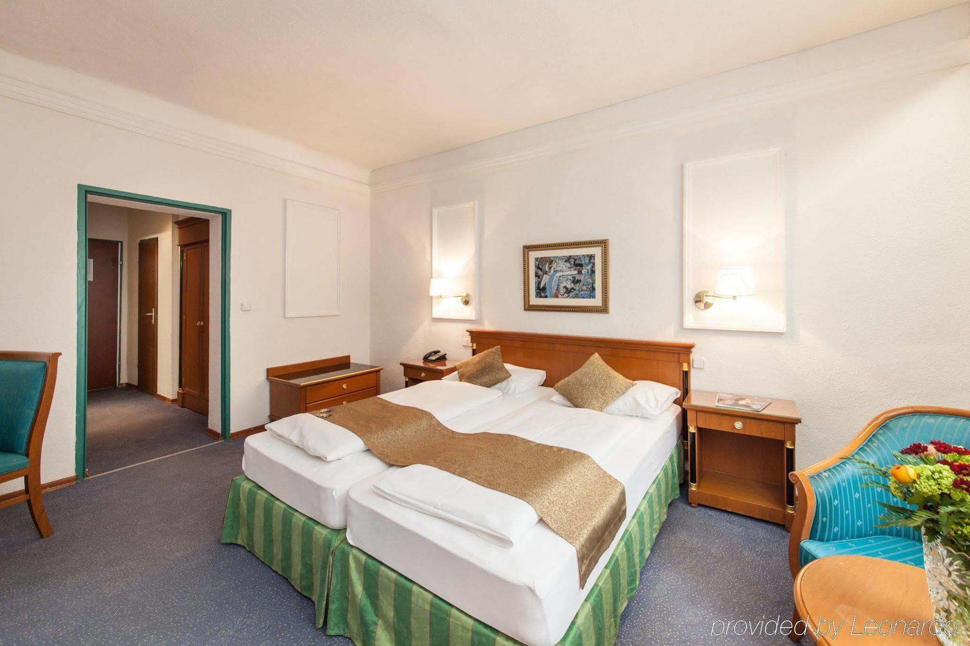 Novum Hotel Cristall Wien Messe Экстерьер фото