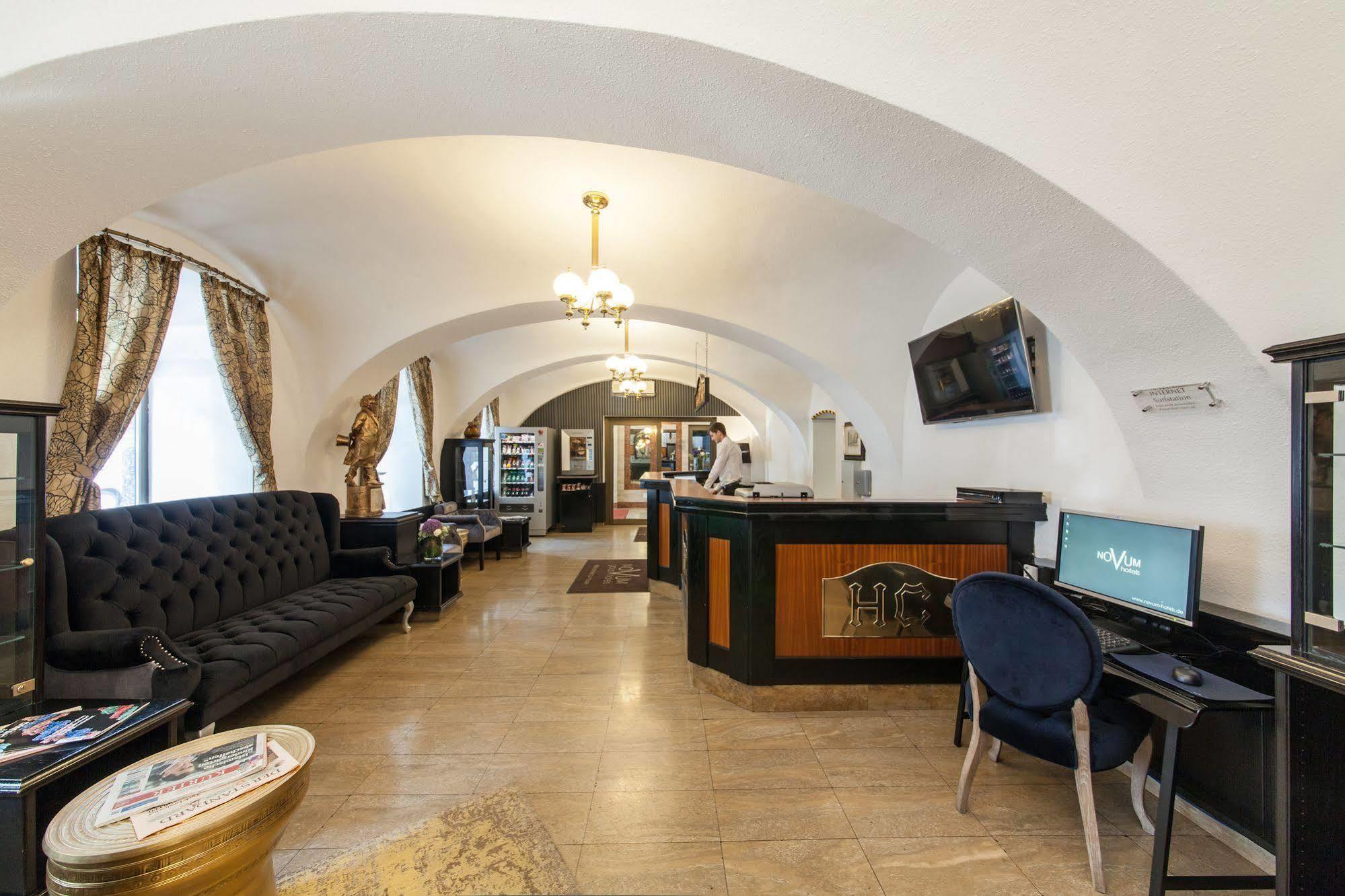 Novum Hotel Cristall Wien Messe Экстерьер фото