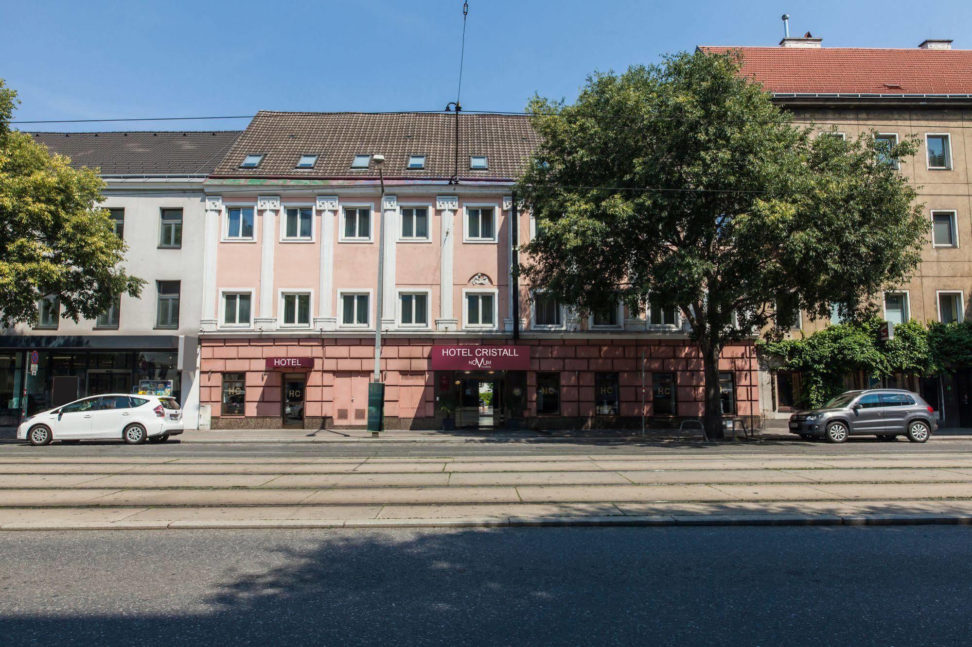 Novum Hotel Cristall Wien Messe Экстерьер фото
