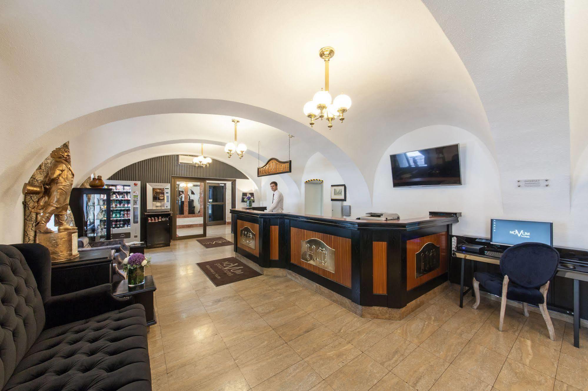 Novum Hotel Cristall Wien Messe Экстерьер фото